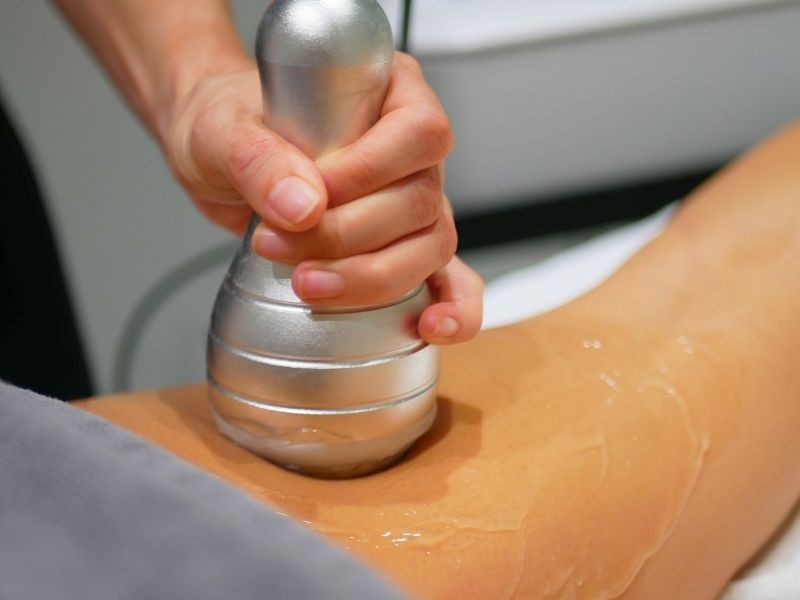 Soin de lipocavitation anti-cellulite à l'institut de beauté Ovale & Sens Montpellier